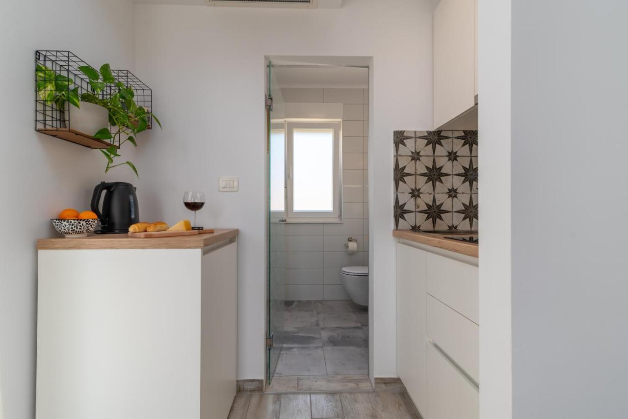 Apartmani Luce Trogir Buitenkant foto